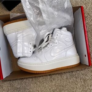 Women’s Nike Air Jordan Elevate High Tops NWT White size 8.5